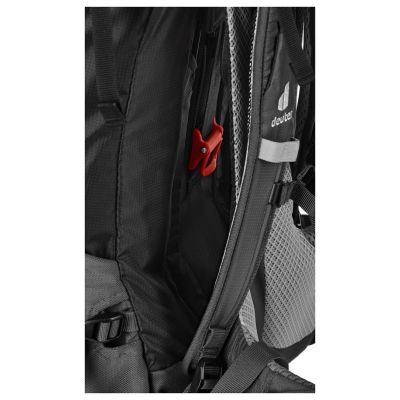 6. Plecak turystyczny Deuter Futura Air Trek 60 + 10 black-graphite