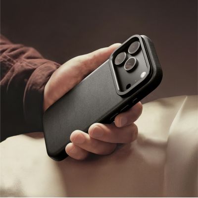 7. Etui AMAZINGTHING Glamour na iPhone 17 Pro z podstawką - czarne