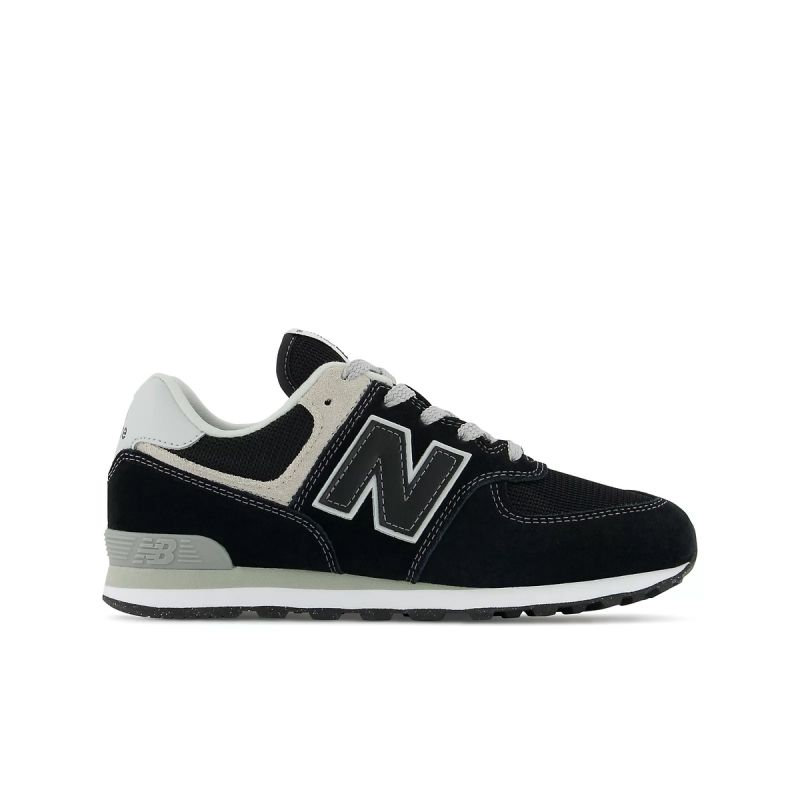 11. Buty New Balance Jr GC574EVB