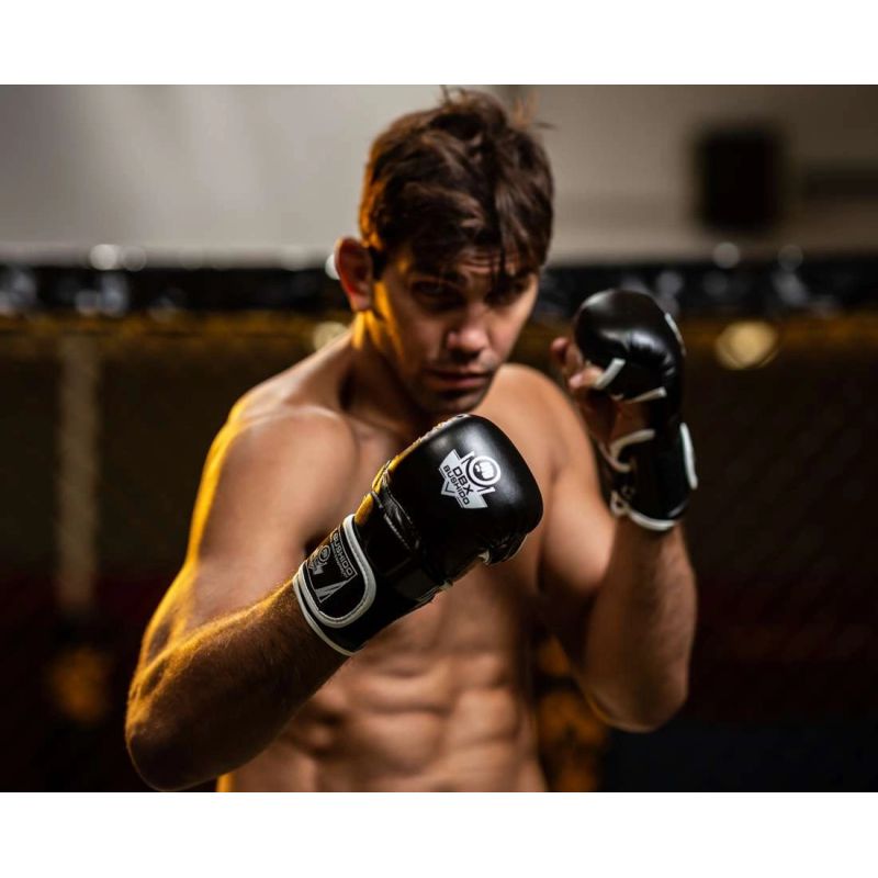 24. Rękawice MMAsparingowe L - Phantom White - Valor Series