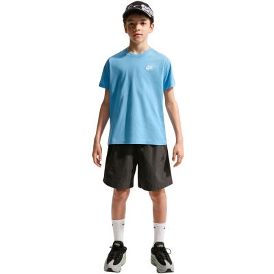 6. Koszulka dla dzieci Nike Sportswear jasnoniebieska FZ5177 497
