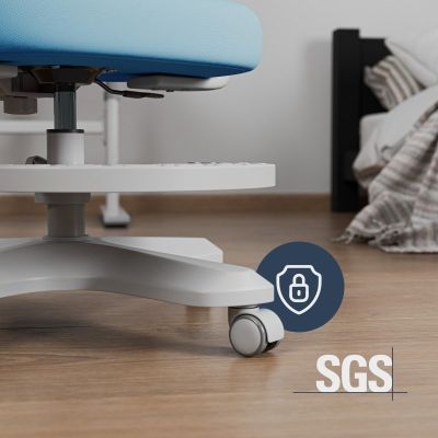 3. Fotel obrotowy Junior 4.6 Blue