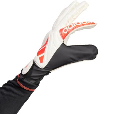 9. Rękawice bramkarskie adidas Copa Club Goalkeeper M JH3789