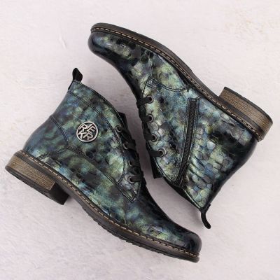 3. Botki damskie lakierowane kroko zielone Rieker 71205-90