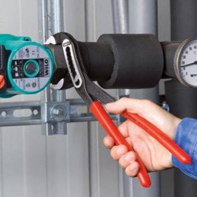 4. Szczypce do rur Knipex 88 01 300