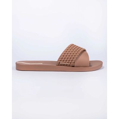4. Ipanema buty klapki damskie Street II modne wygodne brązowe laczki