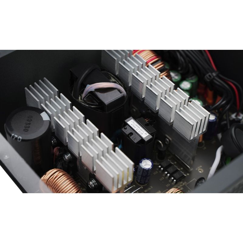 7. Zasilacz DeepCool PF600 600W 80 Plus