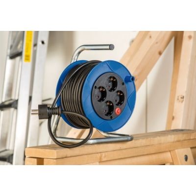 6. Brennenstuhl 1079180004 rozgałęziacz 15 m 4 x gniazdo sieciowe Zewnętrzna Czarny, Niebieski