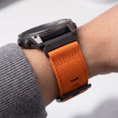 7. Pasek Tech-Protect Nylon Classic na Garmin Fenix 5X / 5X Plus / 6X / 6X Pro / 7X / 8 / 8 Pro / 9 / 9 Pro (51 mm) - pomarańczowy