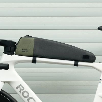 2. Torba rowerowa Rockbros DB005 na górną rórę ramy 0,9L - czarno-zielona