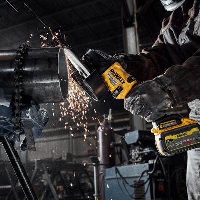 3. DeWALT DCG440N-XJ szlifierka kątowa 18 cm 2,6 kg