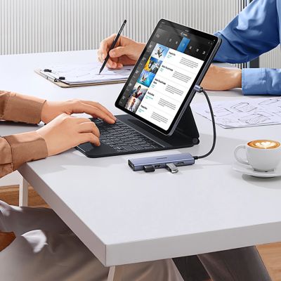 14. HUB Ugreen CM511 20956A 6w1 USB-C - HDMI / 3x USB-A 3.0 / czytnik kart SD/TF - szary