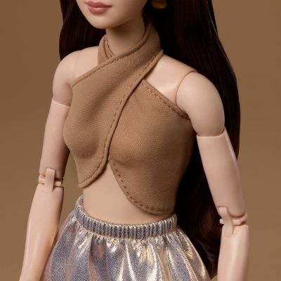 5. Barbie Signature JJX25 lalka