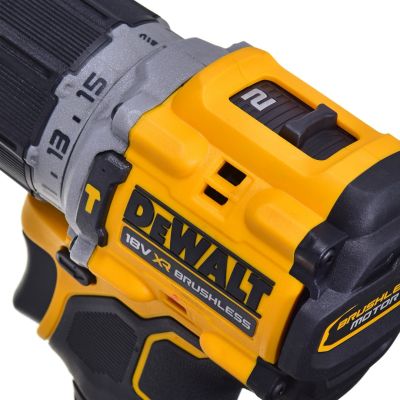 5. Wiertarko-wkrętarka 18V BL DCD805NT DEWALT