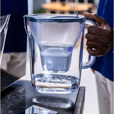 6. Dzbanek Brita Essential XL+3 wkłady ciemnoniebieski