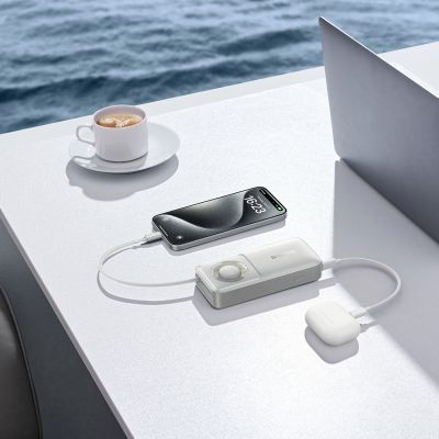 8. Powerbank Baseus Free2Pull 10000mAh 30W z portem USB-C i rozwijanym kablem USB-C - szary