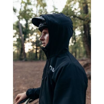 2. Kurtka rowerowa NORTHWAVE Rampage Lightshell Jacket czarny