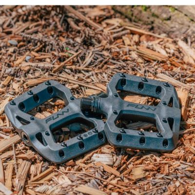 2. FUNN pedały TAIPAN S czarne