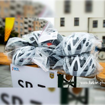 75. Kask rowerowy Meteor MV29 Drizzle 24708-24710