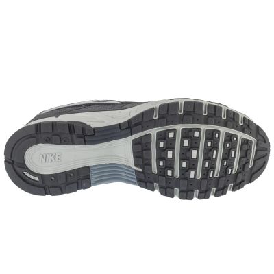 4. Nike P-6000 HQ3818-001 Czarne 38,5