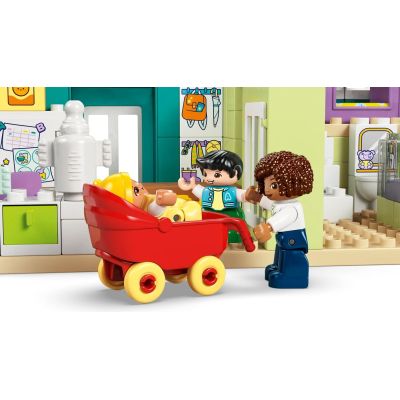 10. LEGO LEGO DUPLO TOWN 3w1 10470 Nowoczesny dom rodzinny
