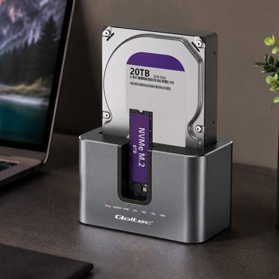 6. Qoltec 52631 Stacja dokująca HDD SSD | SATA | M.2 NVMe | Klonowanie | USB-C | 10Gb/s | 28TB