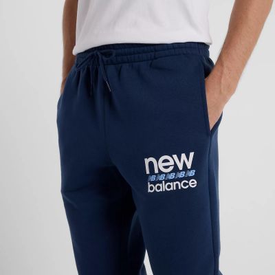 9. Spodnie New Balance Sport Graphic Fleece Jogger M MP51940NNY