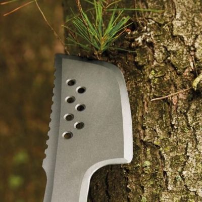 5. Siekiero-maczeta FISKARS Solid