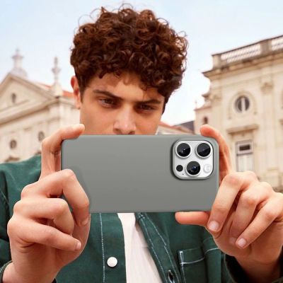 5. Etui Tech-Protect Silicone MagSafe na iPhone 16 Pro - szare