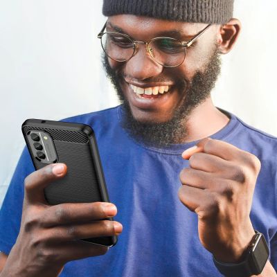 8. Carbon Case etui Nokia G400 elastyczny silikonowy karbonowy pokrowiec czarne