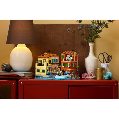 15. LEGO Ideas 21359 Włoska riwiera