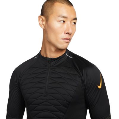 13. Bluza Nike Techfit Strike Drill Top Winter Warrior M DC9156 010