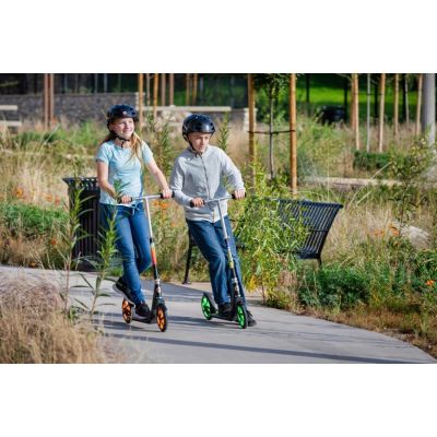 7. Hulajnoga Razor A5 Lux Light UP Jr 13073033