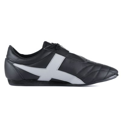 6. Buty  treningowe do sportów walki Black DBX Bushido czarne