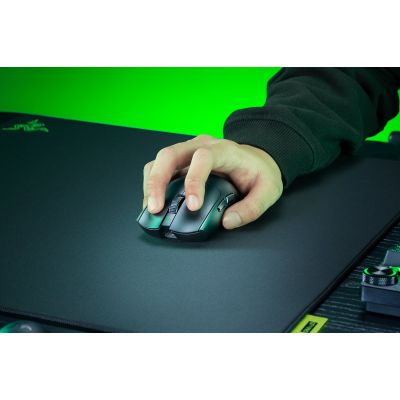 5. Razer Viper V4 Pro myszka Gaming Po prawej stronie RF Wireless + USB Type-C Optyczny 50000 DPI