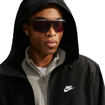 5. Kurtka męska Nike Windrunner czarna IO4379 010