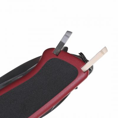 3. Scyzoryk Victorinox RangerGrip 79, 12 f, 130mm, czerwono-czarny