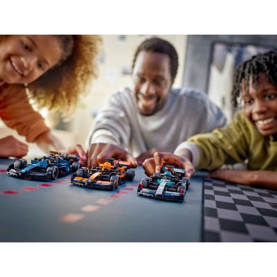 22. LEGO Speed Champions 77251 Bolid F1® McLaren Team MCL38 V29