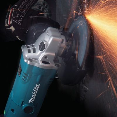 2. Szlifierka kątowa GA5021C 1450W 125mm MAKITA