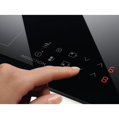 31. Płyta indukcyjna ELECTROLUX LIT30230C