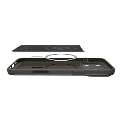 6. Etui Spigen Thin Fit MagSafe na iPhone 18 Pro / 17 Pro - czarne