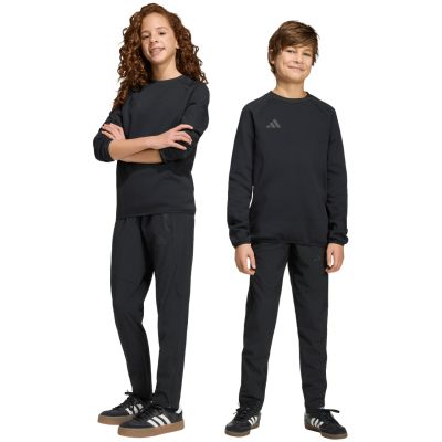 6. Spodnie dla dzieci adidas Tiro 26 Travel Woven czarne JM5556