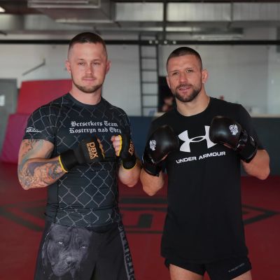 4. Rękawice MMAsparingowe M - Warrior Black - LegacySeries