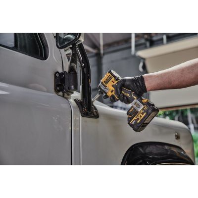 10. Zakrętarka akumulatorowa udarowa DEWALT DCF850NT-XJ klucz udarowy 1/4" 18V Czarny, Żółty
