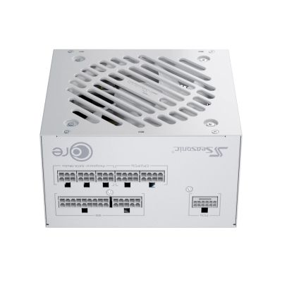 8. Obudowa ATX z zasilaczem 750W White Core GX 750 marki Seasonic