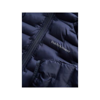 4. Kurtka  Peak Performance W Argon Light Hood Jacket niebieski