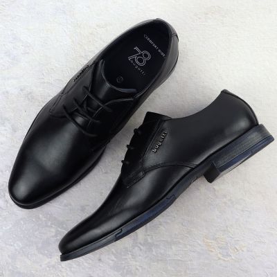 4. Skórzane wizytowe półbuty męskie czarne Bugatti SS153157