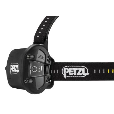 4. Latarka czołowa Petzl Duo S niezwykle mocna, wodoodporna i ładowalna latarka czołowa, wyposażona w funkcję antyodblaskową FACE2FACE firmy Petzl. 1100 lumenów.