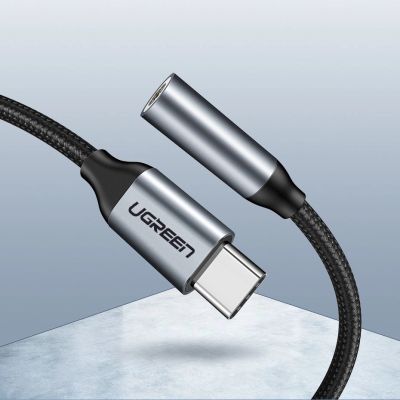 8. Ugreen przejściówka do słuchawek z 3,5 mm mini jack na USB Typ C 10 cm szary (30632)