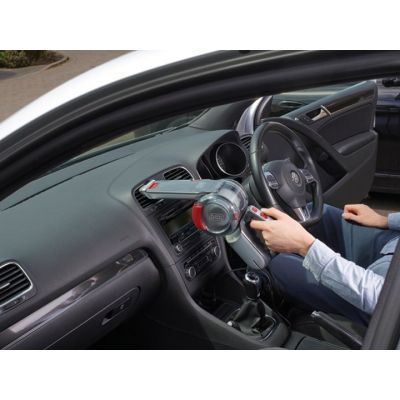 4. Odkurzacz Samochodowy 12V Black&Decker PV1200AV-XJ